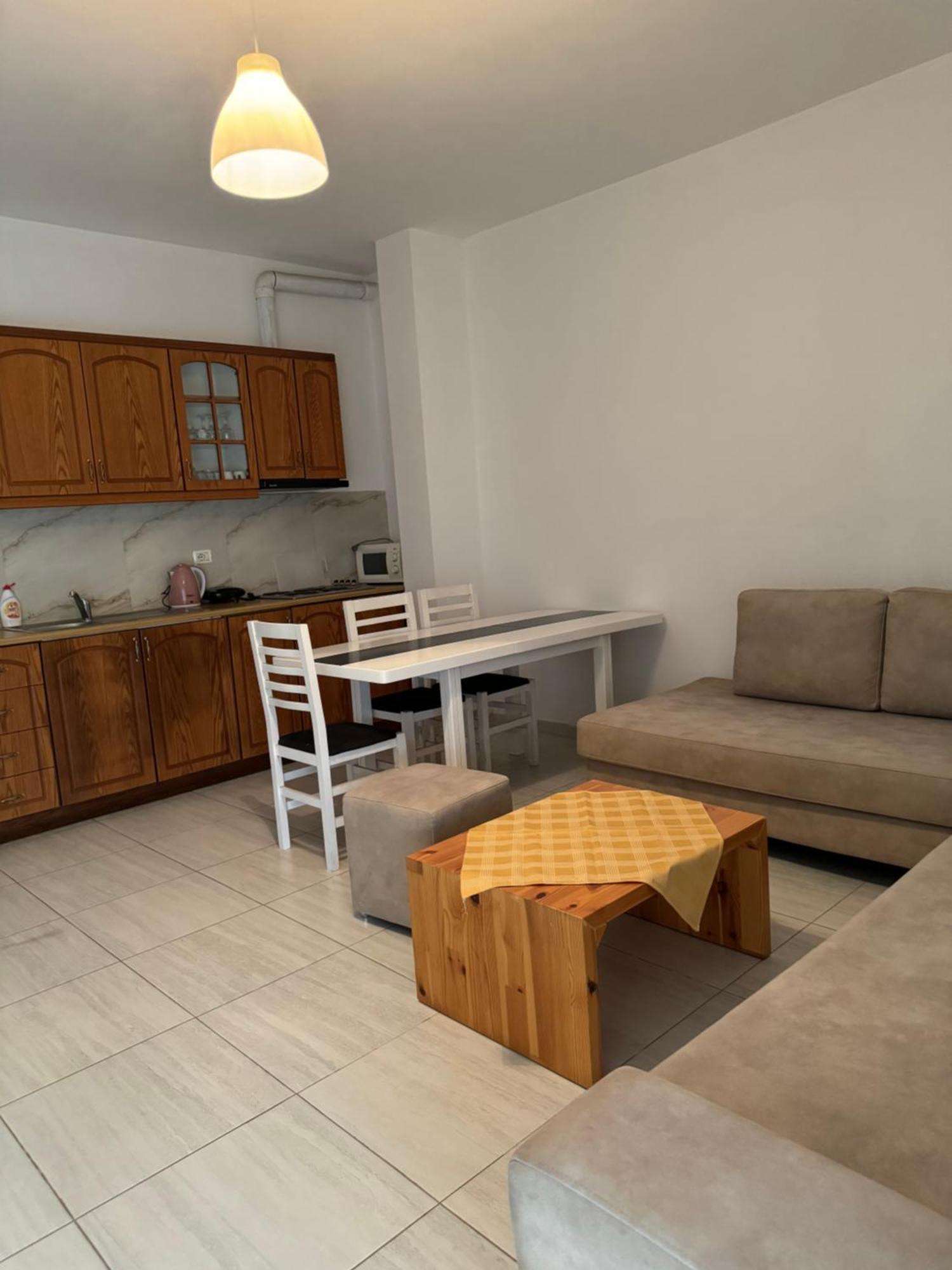 Violet'S Boutique Apartments ساراندا المظهر الخارجي الصورة
