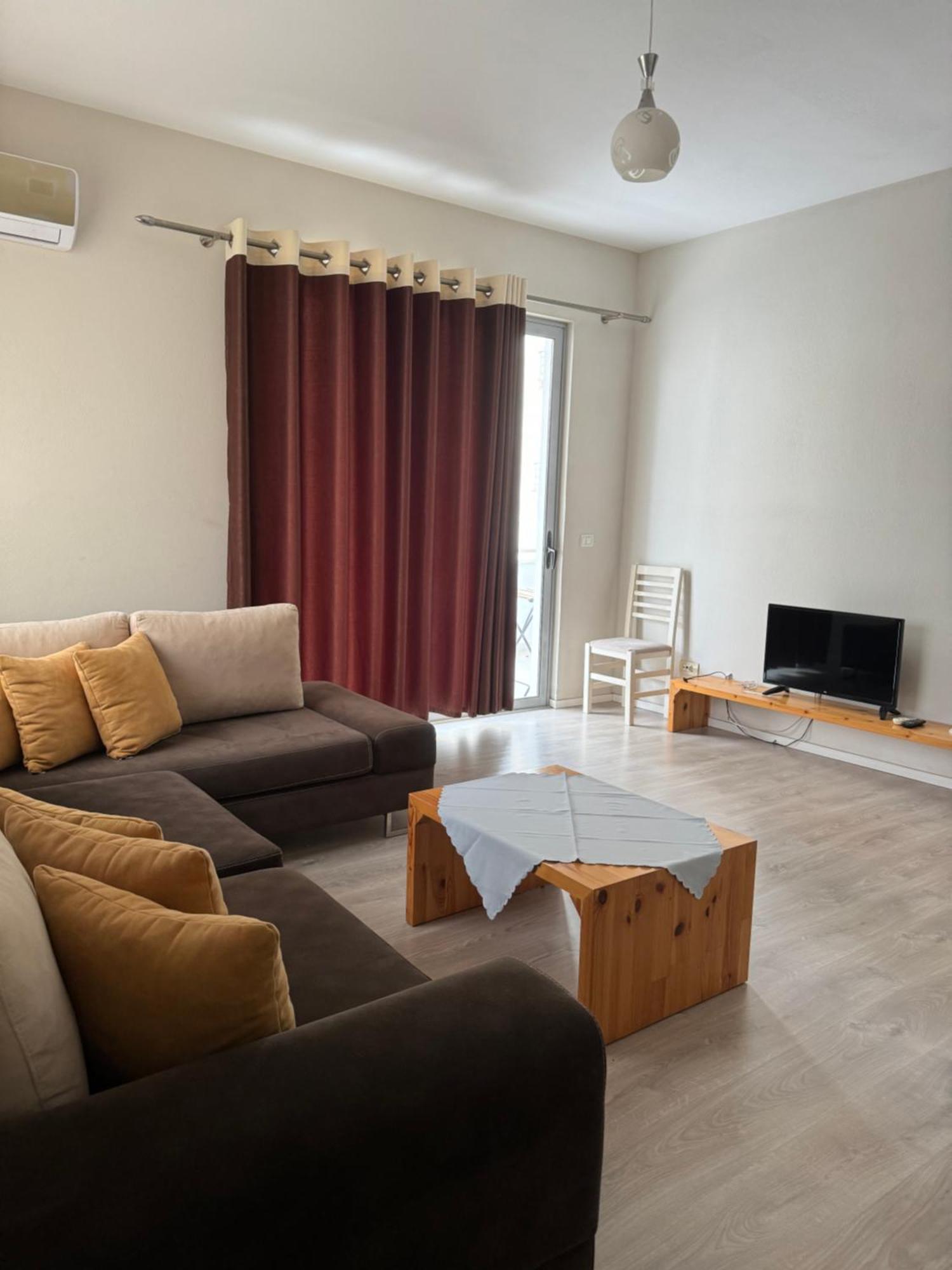 Violet'S Boutique Apartments ساراندا المظهر الخارجي الصورة