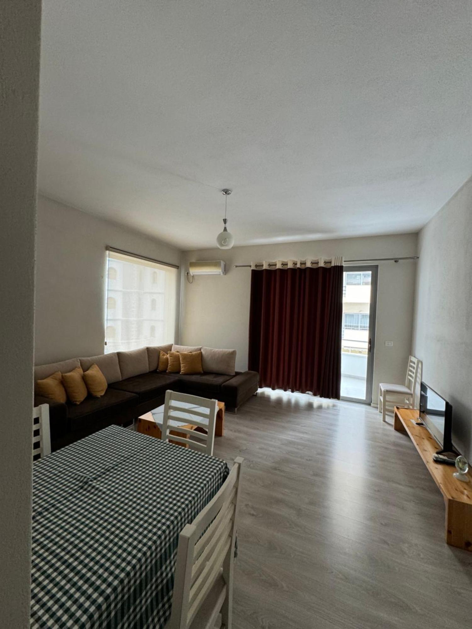 Violet'S Boutique Apartments ساراندا المظهر الخارجي الصورة