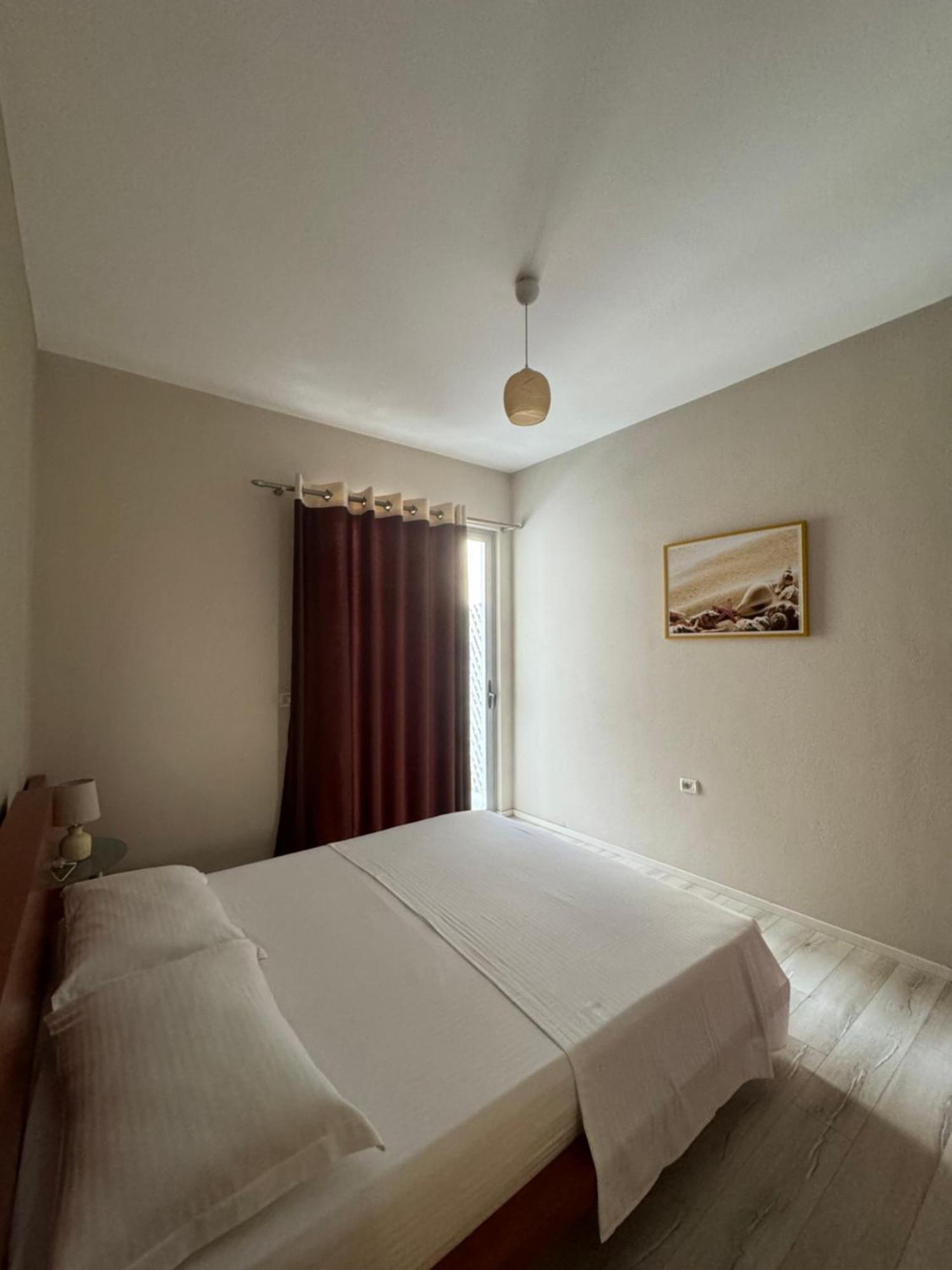 Violet'S Boutique Apartments ساراندا المظهر الخارجي الصورة