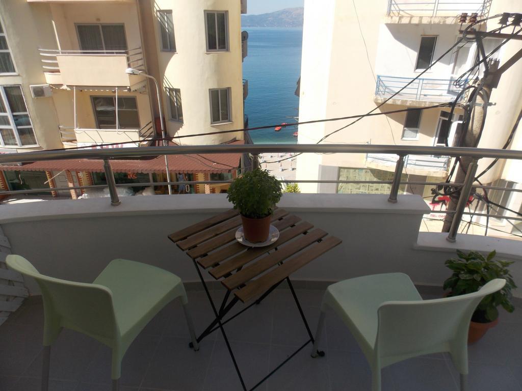 Violet'S Boutique Apartments ساراندا المظهر الخارجي الصورة